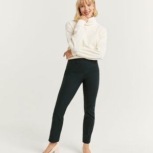 *SOLD* BNWT Reitmans The Iconic Straight Leg Pants